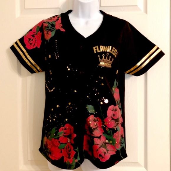 Mystiq Front & Back Graphic Button Down Top - Picture 5 of 9